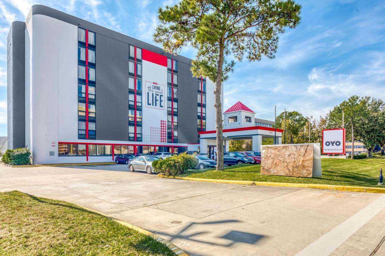 Oyo Townhouse Houston George Bush Intercontinental Hotel Exterior foto