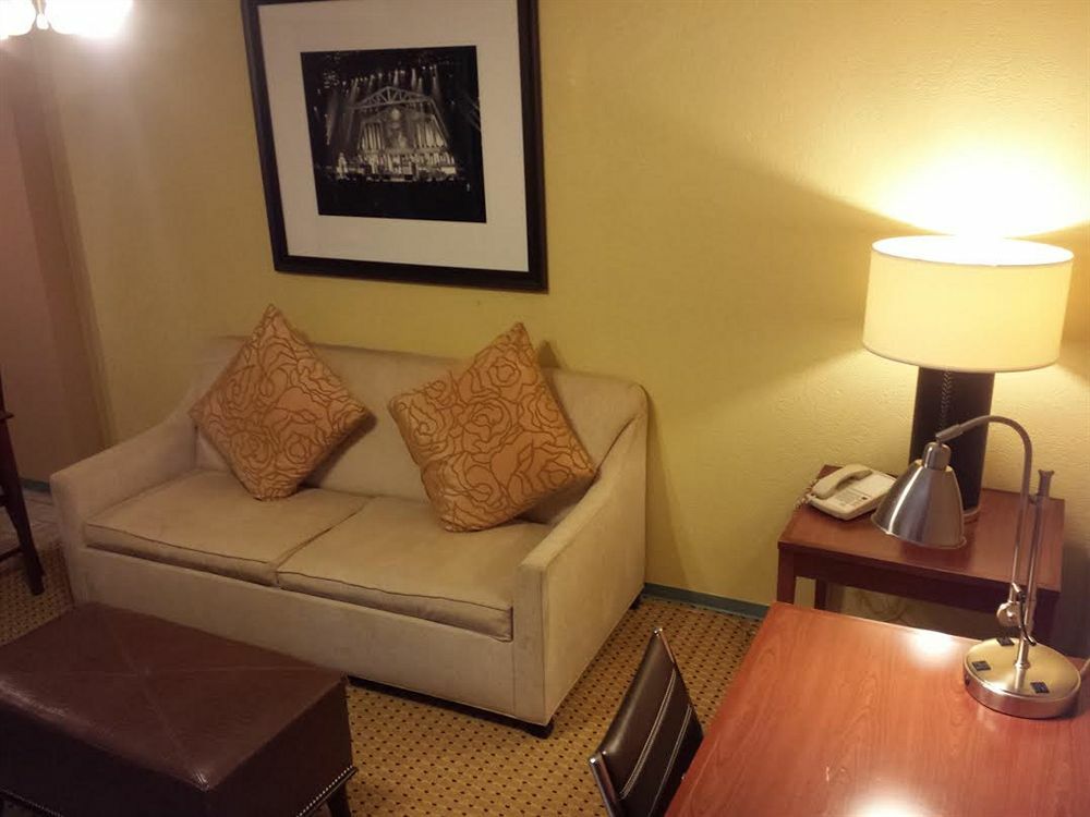 Oyo Townhouse Houston George Bush Intercontinental Hotel Exterior foto