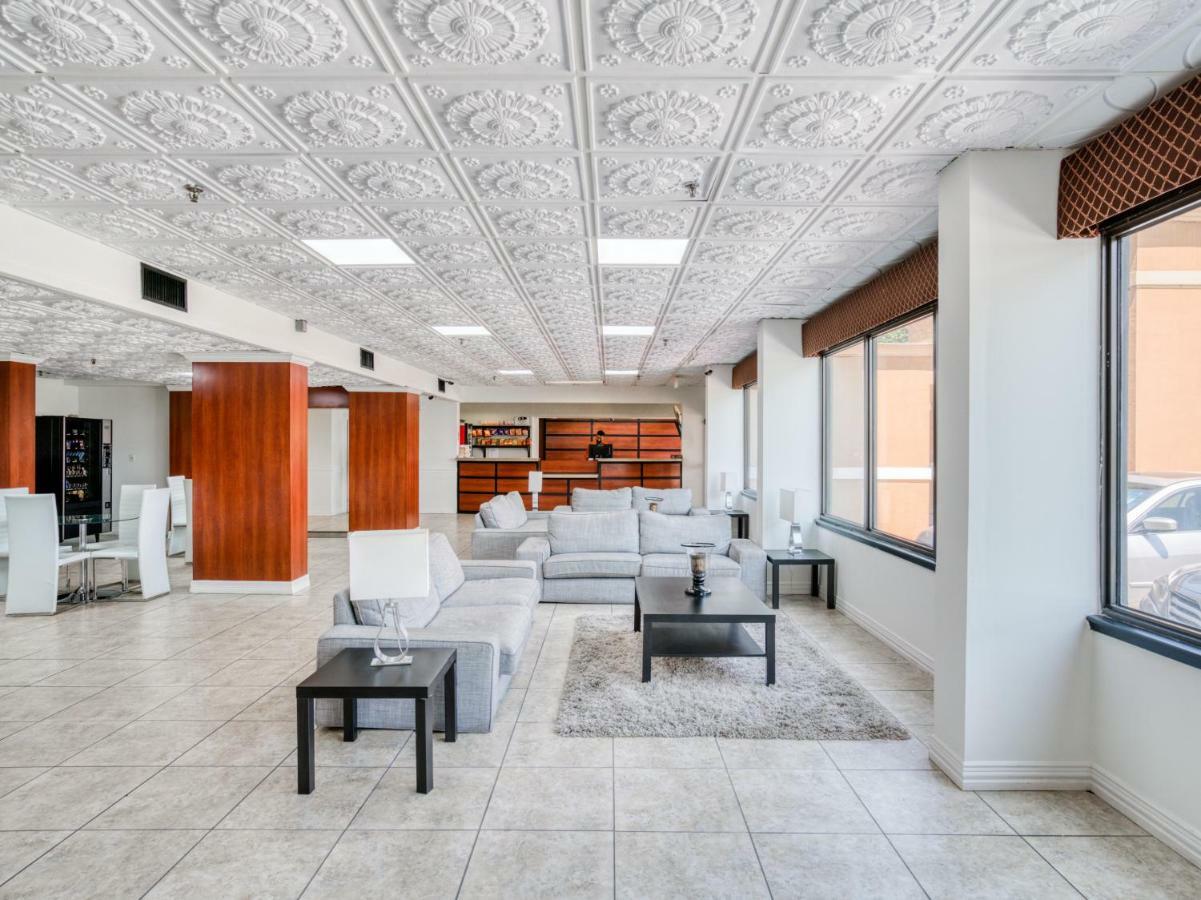 Oyo Townhouse Houston George Bush Intercontinental Hotel Exterior foto